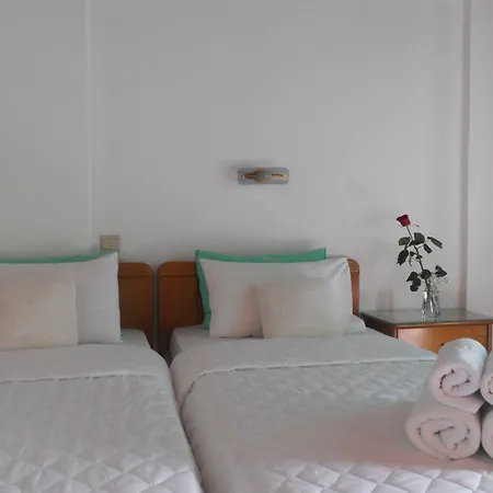 Celebrity Hotel 2*