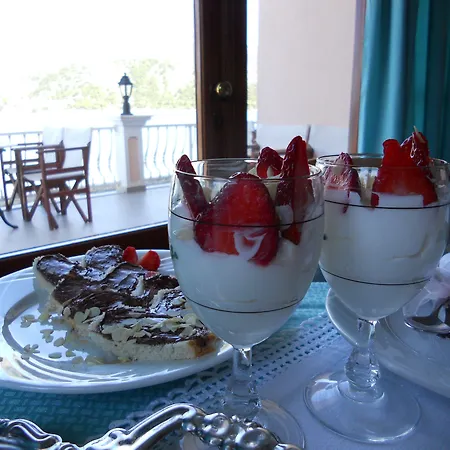 Celebrity Hotel 2*