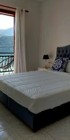 Celebrity Hotel 2*