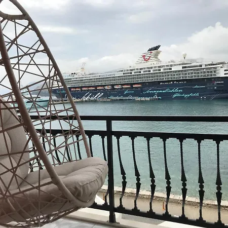 Celebrity Hotel Hotel