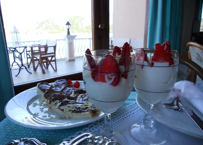 Celebrity Hotel 2*