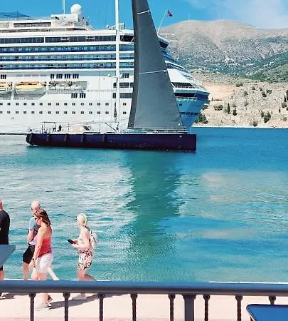 Celebrity 2* Αργοστόλι