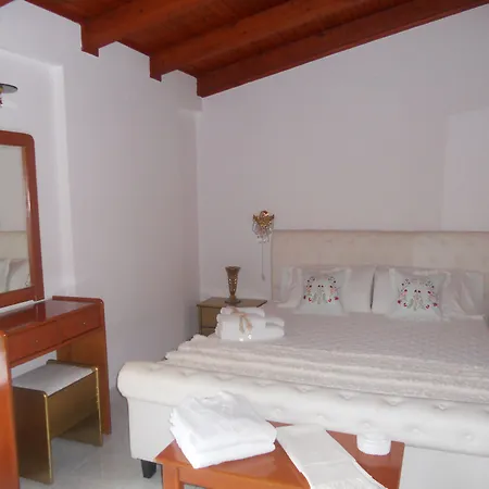 Celebrity 2* 아르고스톨리온